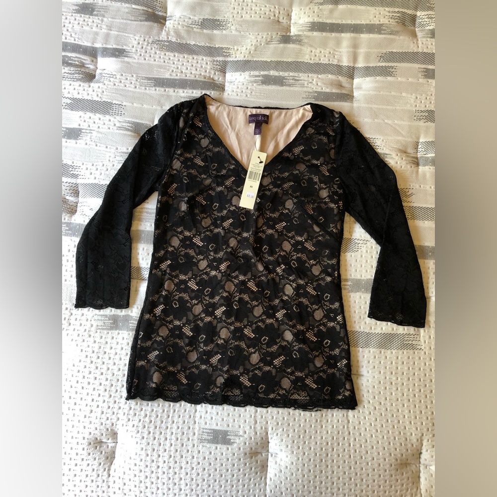 long tall sally xs lace nude black v neck fitted Top